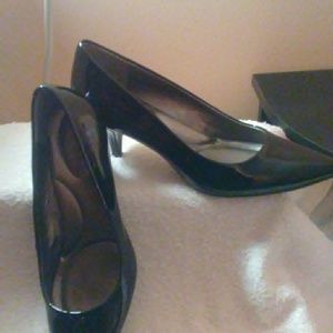 Black Bandolino pumps